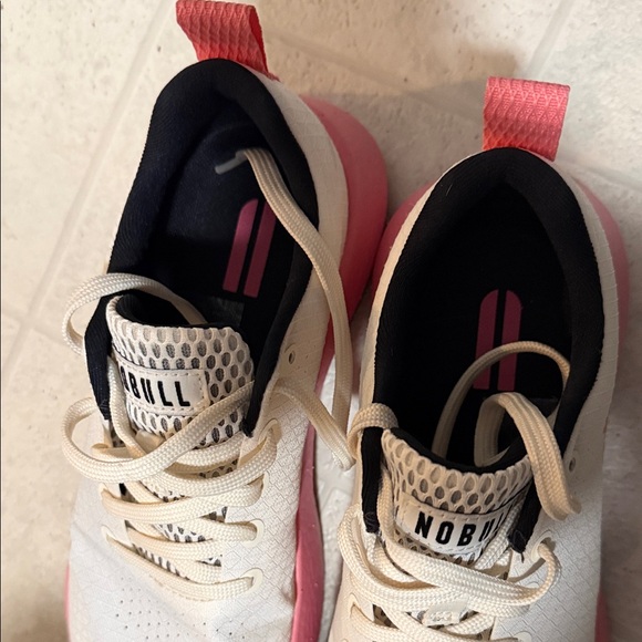 NOBULL Women's Drive RipStop Trainer - Cream Upper with Pink Midsole size 8 - Picture 5 of 6